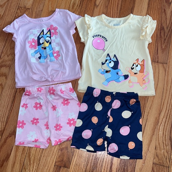 Bluey Bundle- 6 top and short sets - Picture 6 of 7